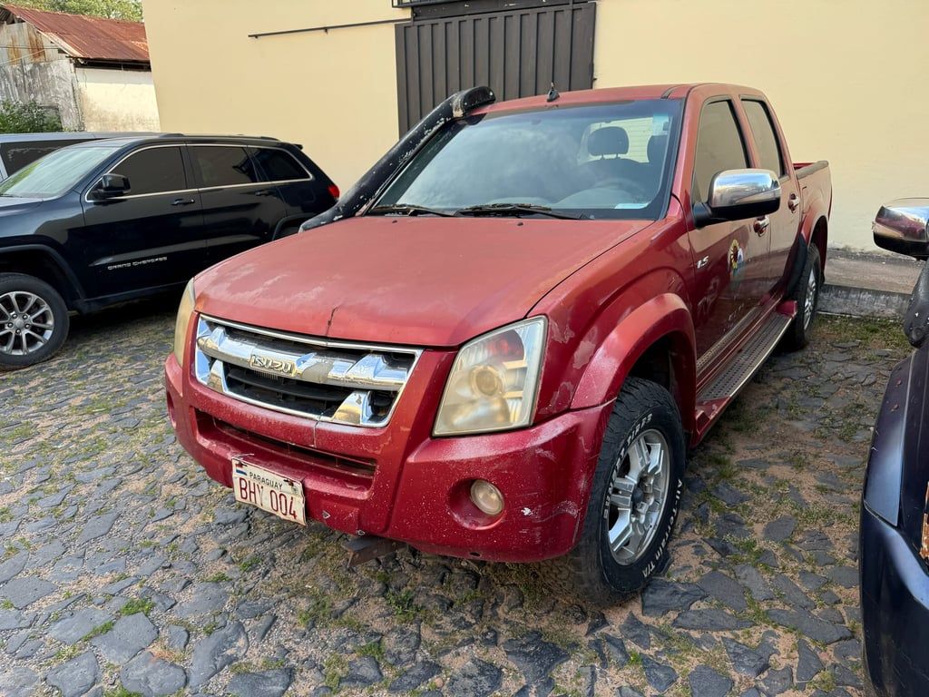 Camioneta Isuzu en Asunción